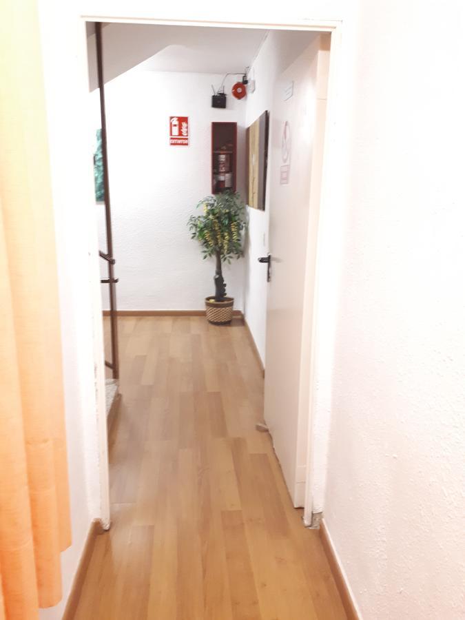 Hostal Oklahoma Reus Exterior foto